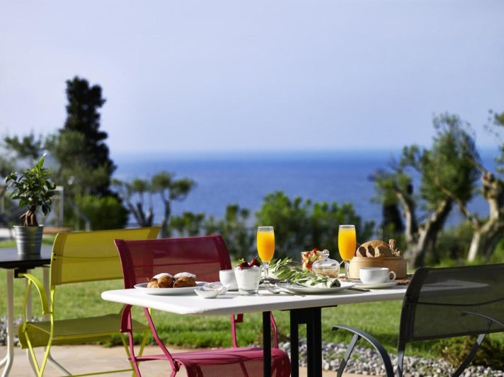 Kefalónia utazás Hotel Leivatho 