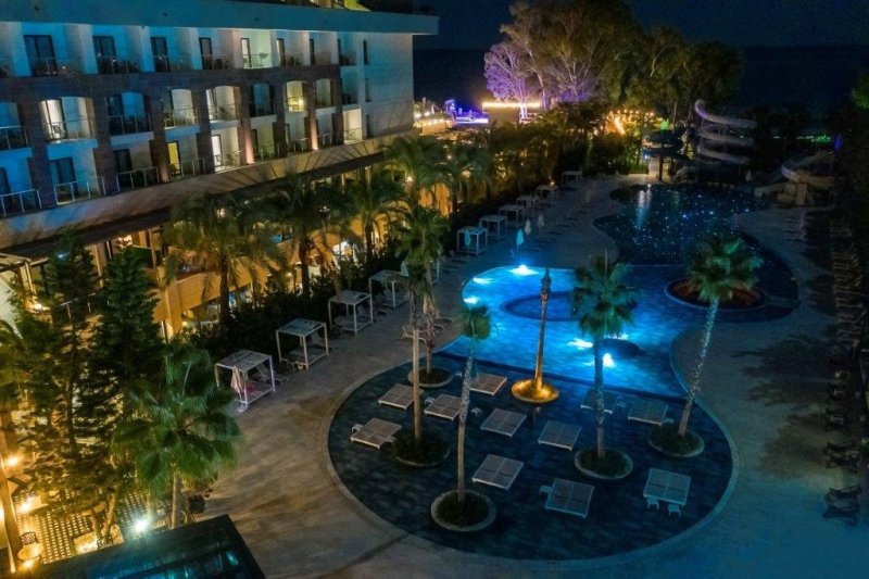 Kemer utazás Doubletree by Hilton Antalya Kemer