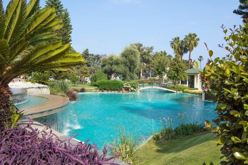 Kemer utazás Mirage Park Resort