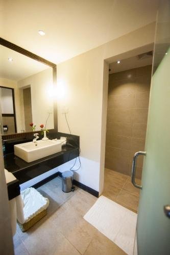 Kenya utazás Jacaranda Indian Ocean Beach Resort