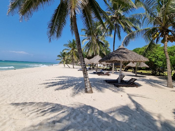 Kenya utazás Jacaranda Indian Ocean Beach Resort