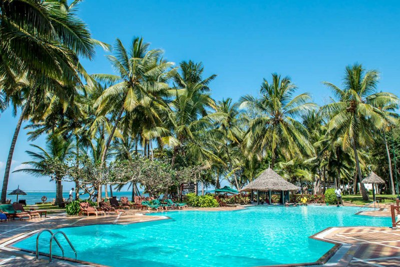 Kenya utazás Jacaranda Indian Ocean Beach Resort