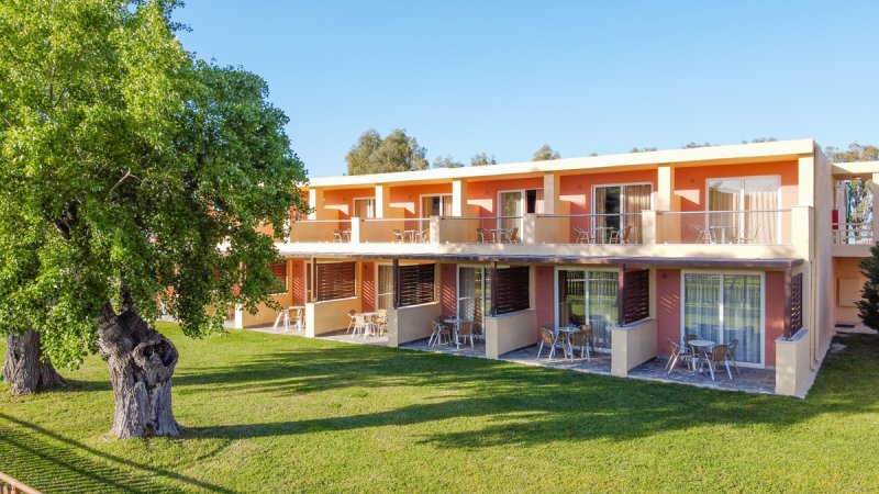 Korfu utazás Hotel Messonghi Beach