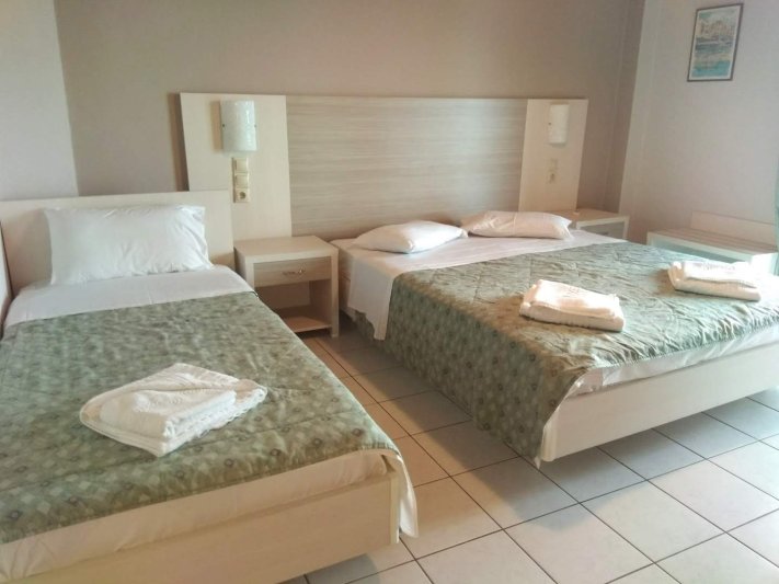 Lefkada-sziget utazás Delfini Hotel 