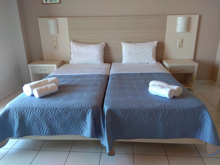 Lefkada-sziget utazás Delfini Hotel 