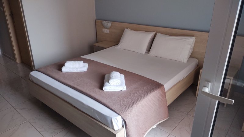 Lefkada-sziget utazás Delfini Hotel 