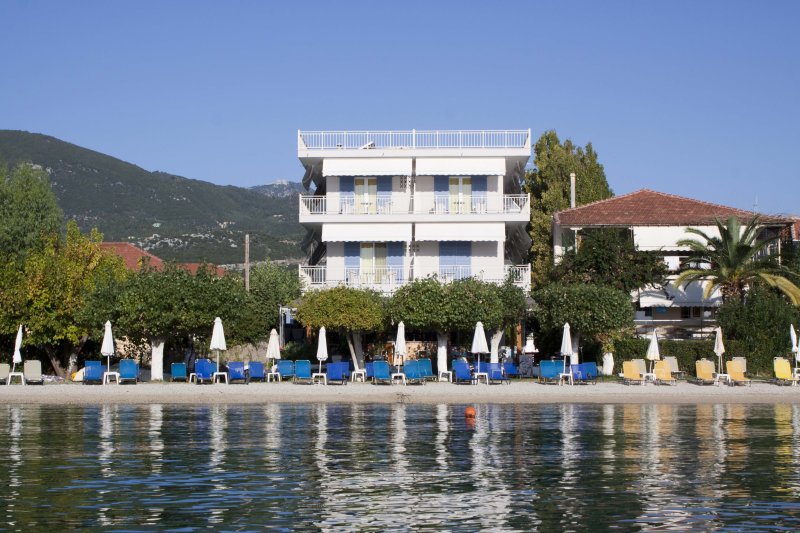 Lefkada-sziget utazás Hotel Nydri Beach I