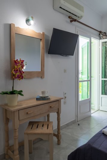 Lefkada-sziget utazás Hotel Tropicana Inn