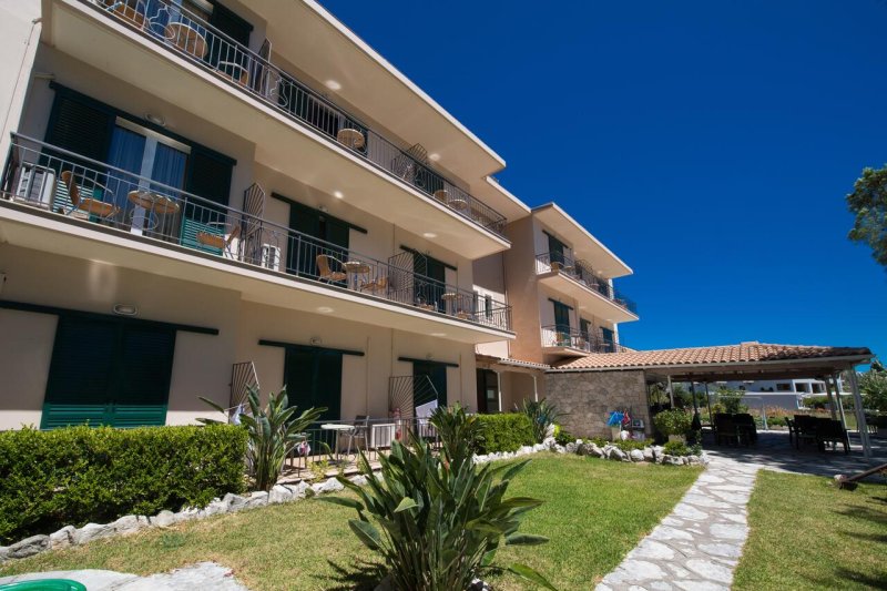 Lefkada-sziget utazás Marina Pension Hotel 