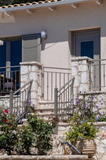 Lefkada-sziget utazás Nikolaos apartmanház