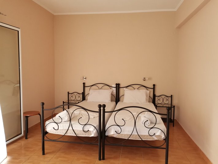 Lefkada-sziget utazás Spiros apartmanház