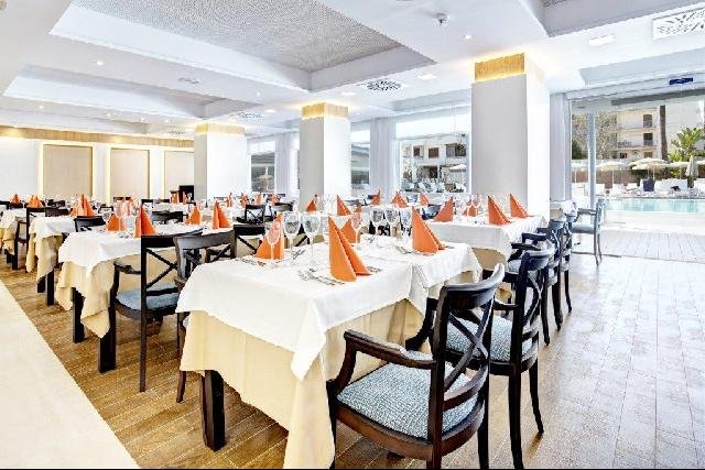 Mallorca utazás Hotel Grupotel Acapulco Playa