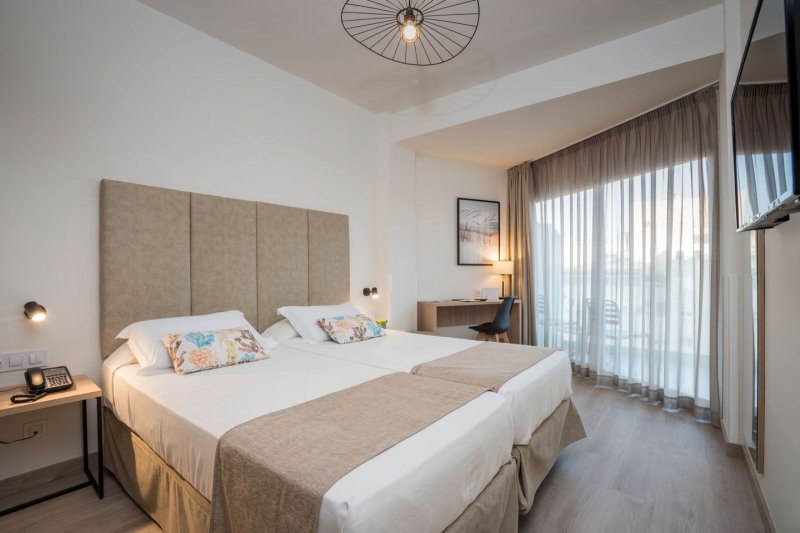 Mallorca utazás Hotel Las Arenas