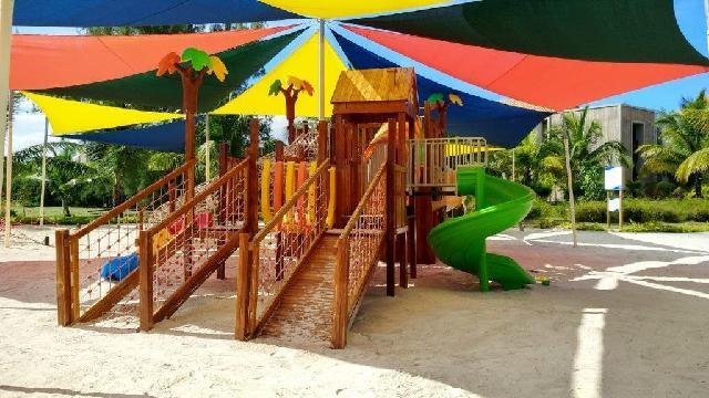 Mauritius utazás Crystals Beach Hotel