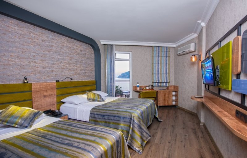 Alanya utazás Monart City Hotel