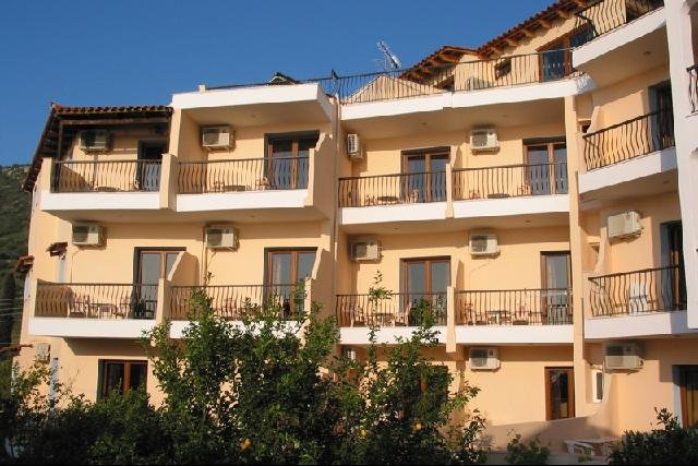 Peloponnészosz-félsziget utazás Polydor Apartmanház-TOLO