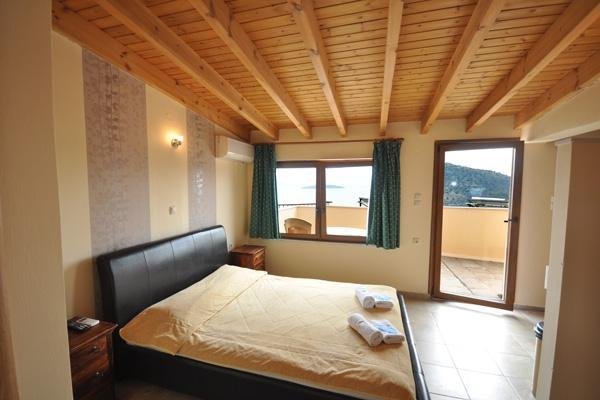 Peloponnészosz-félsziget utazás Polydor Apartmanház-TOLO