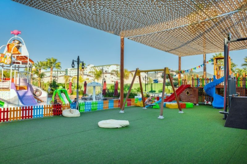 Alanya utazás Serenity Queen Hotel