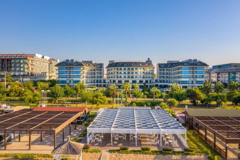 Side utazás Commodore Elite Suite Hotel