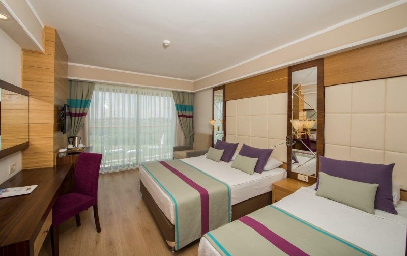 Side utazás Dream World Aqua Hotel