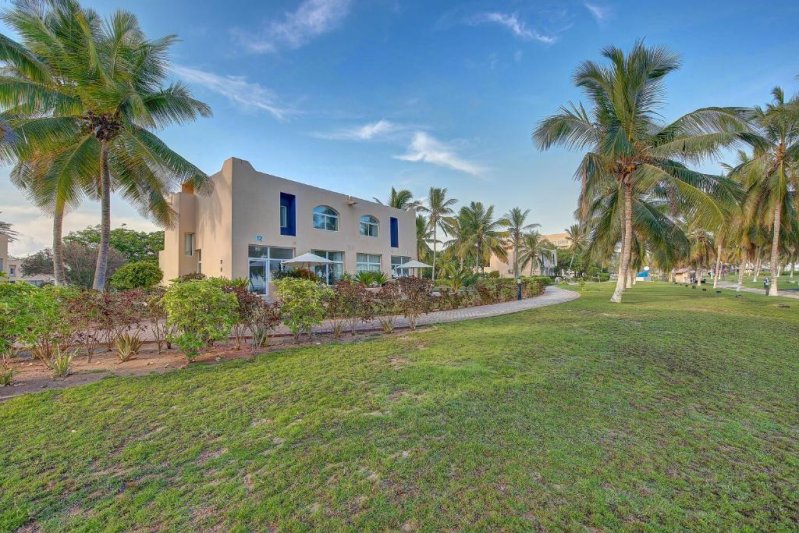 Szalála utazás Crowne Plaza Resort Salalah 