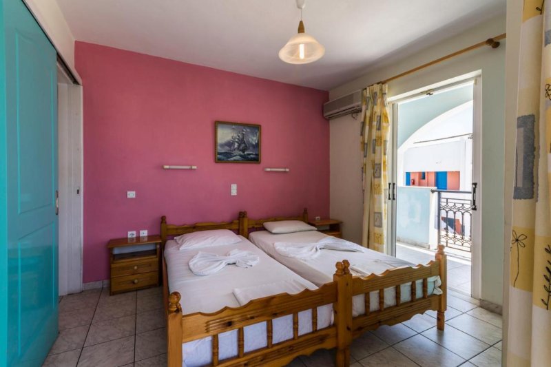 Zakynthos utazás Aparthotel Vossos