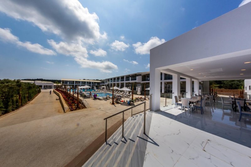 Zakynthos utazás Caretta Paradise Holiday Village Hotel