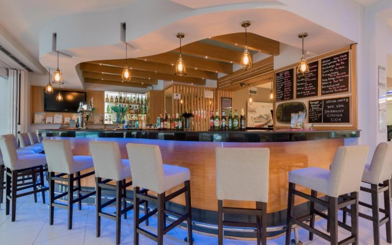 Zakynthos utazás Hotel Dennys Inn 