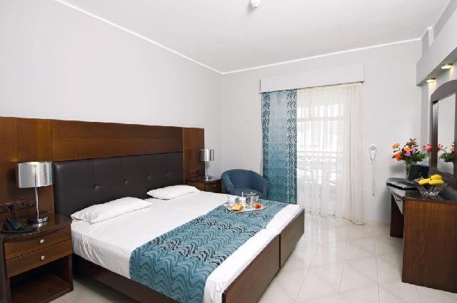 Zakynthos utazás Hotel Golden Sun