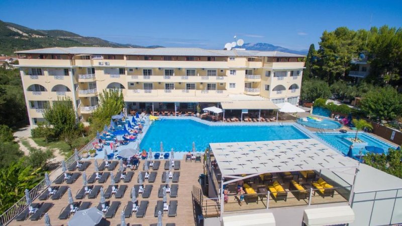 Zakynthos utazás Hotel Koukounaria and Suites 