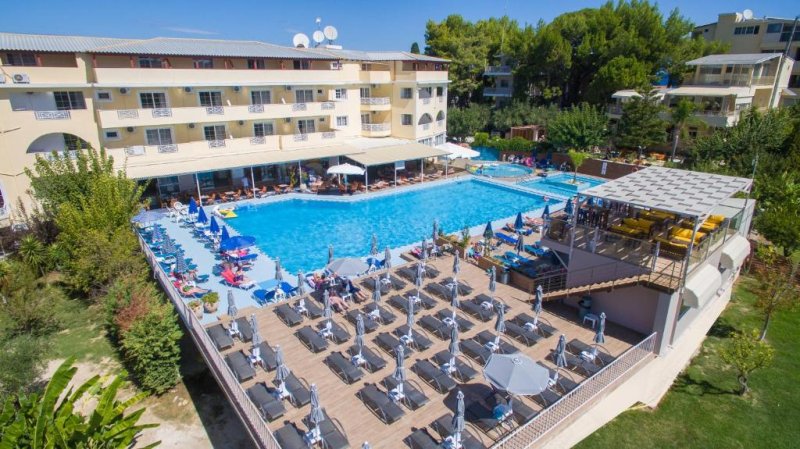 Zakynthos utazás Hotel Koukounaria and Suites 