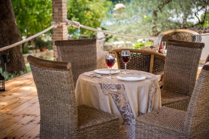 Zakynthos utazás Hotel Koukounaria and Suites 