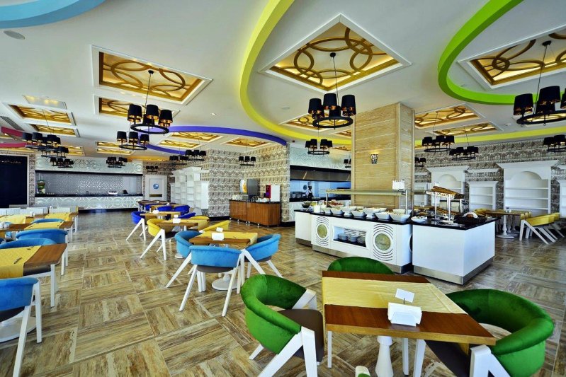 Alanya utazás Azura Deluxe Resort & Spa Hotel