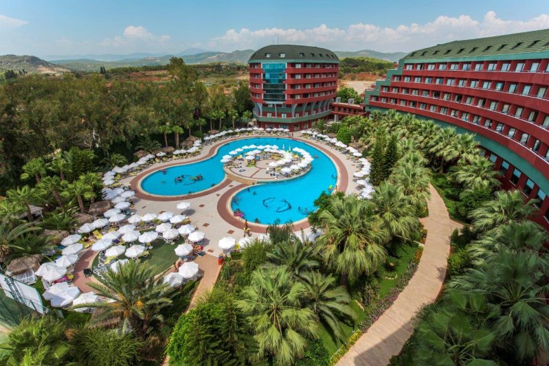 Alanya utazás Delphin Deluxe Resort Hotel