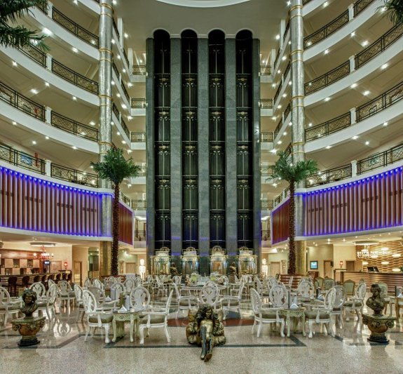 Alanya utazás Delphin Deluxe Resort Hotel