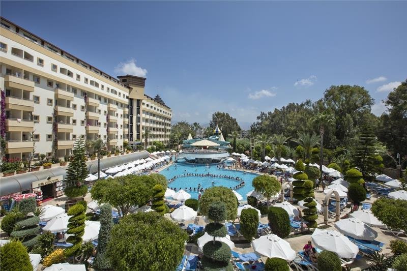 Alanya utazás Saphir Hotel & Villas