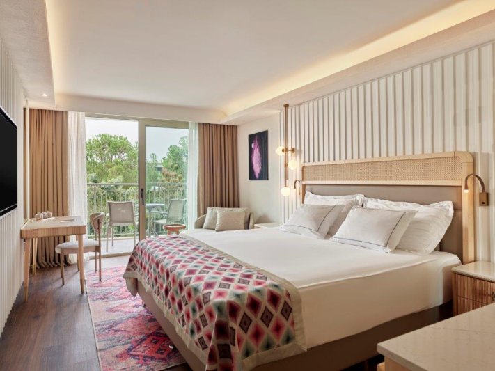 Antalya utazás Barut Collection Lara Resort