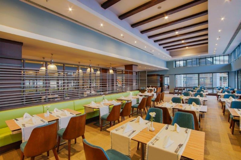 Antalya utazás Limak Lara Deluxe Hotel