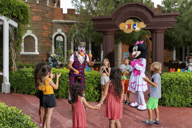 Antalya utazás Miracle Resort