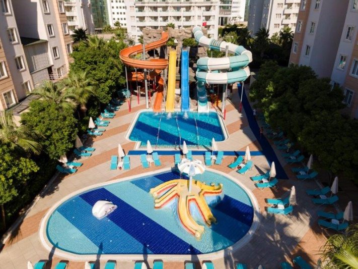 Antalya utazás Ramada Resort Lara