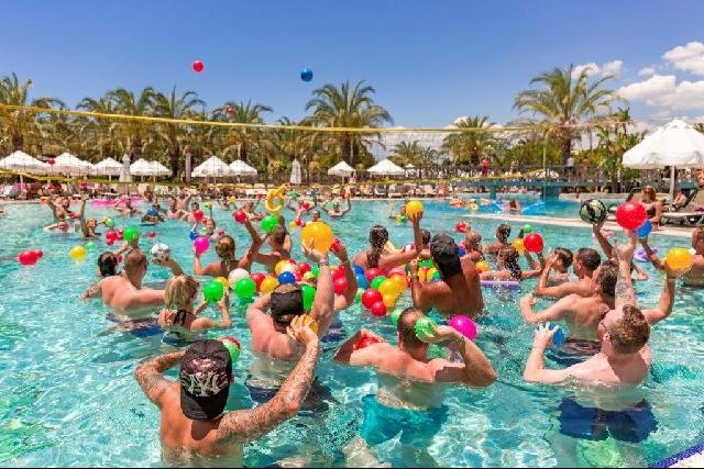 Antalya utazás Royal Wings Hotel