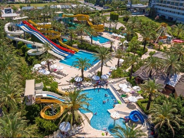 Antalya utazás Royal Wings Hotel