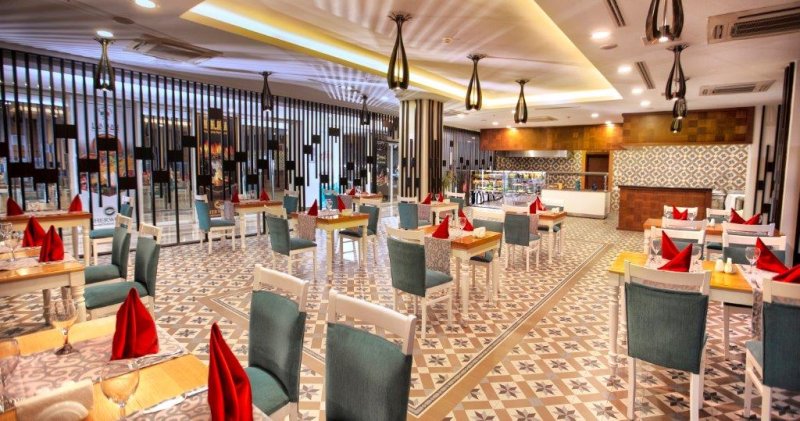 Antalya utazás Sherwood Exclusive Lara Hotel