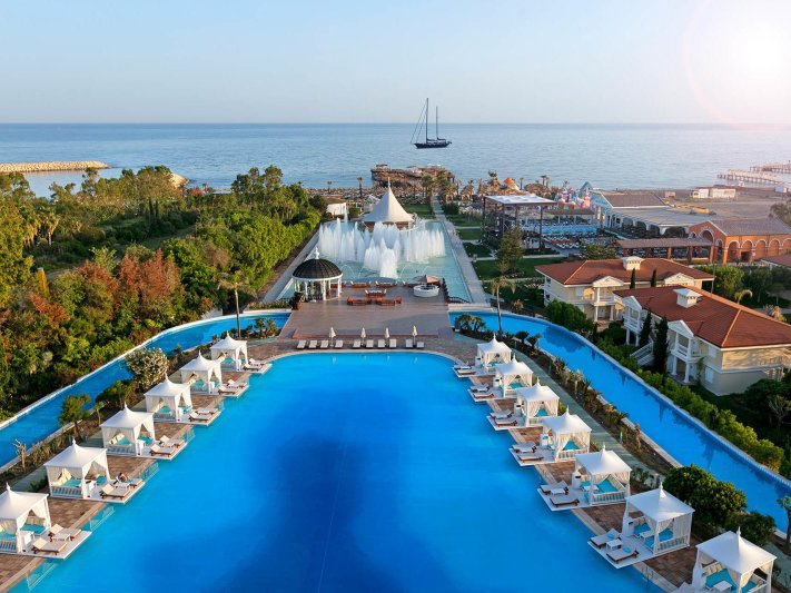 Antalya utazás Titanic Mardan Palace Hotel
