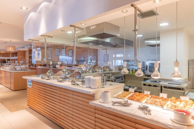 Ciprusi utazás Napa Mermaid Hotel & Suites