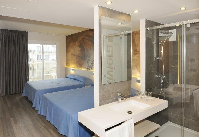 Costa Brava utazás Hotel Riviera