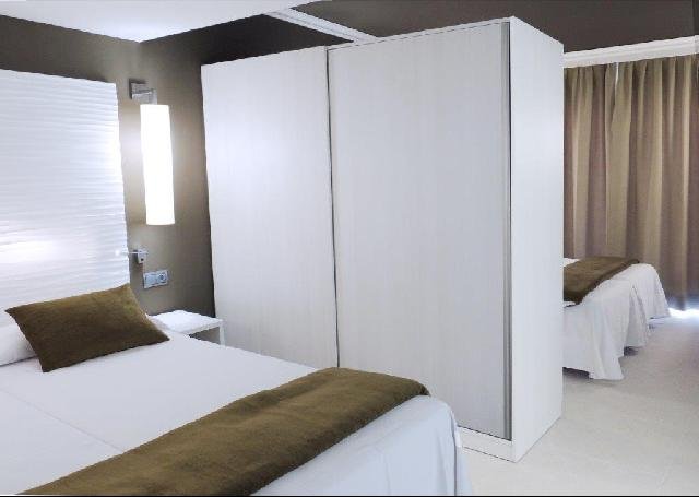 Costa Dorada utazás Hotel Augustus Cesar