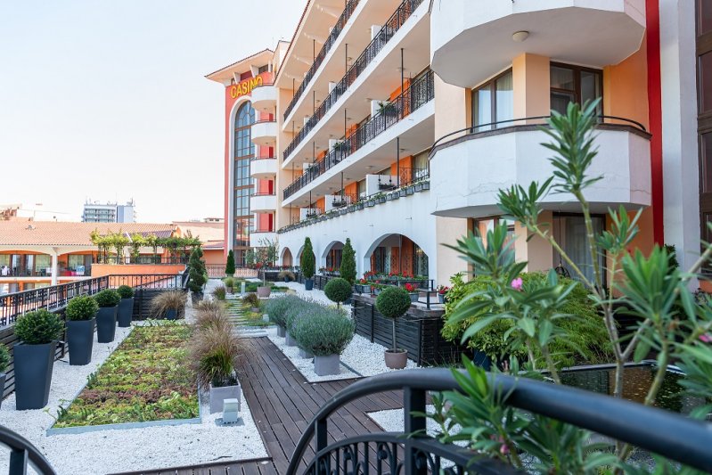 Napospart utazás Hotel Hrizantema