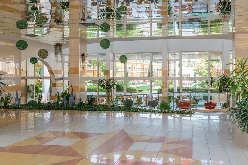 Napospart utazás Hotel Trakia Plaza & Apartman