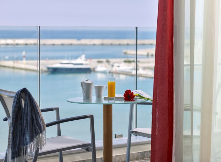 Kréta Kyma Suites Beach Hotel